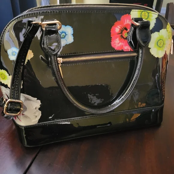 Purse - Picture 3 of 4